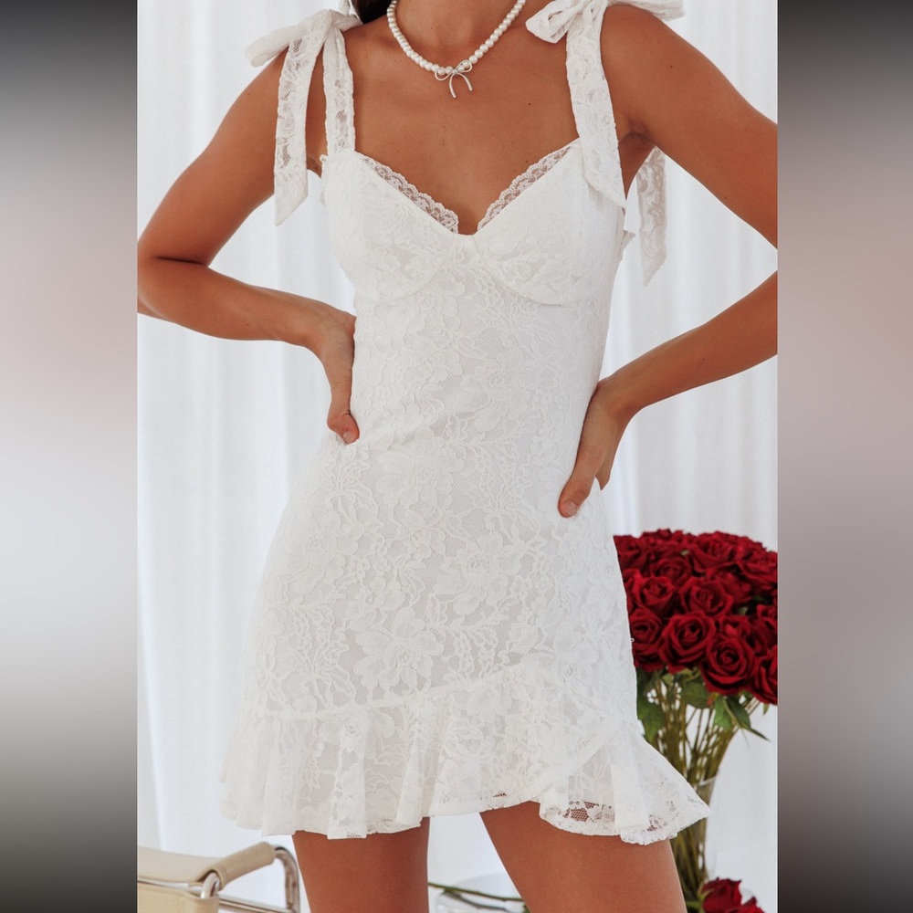 Selfie Leslie Bow Shoulder Lace Mini Dress White